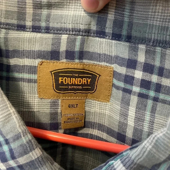 Foundry Men’s Big and Tall Blue, Gray, and White Plaid Button Down shirt - 4XLT - Picture 4 of 7